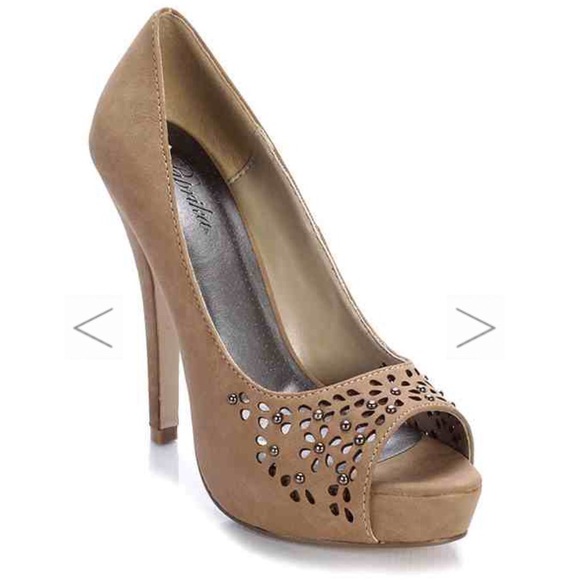 🚫Sold🚫Paprika platform heels sz 11. NWT! Tan. - Picture 4 of 4