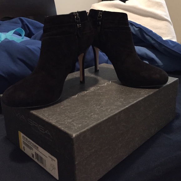 Via spiga "Jovi" suede booties