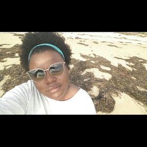 Meet your Posher, Lechelle