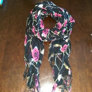 Beautiful rose scarf