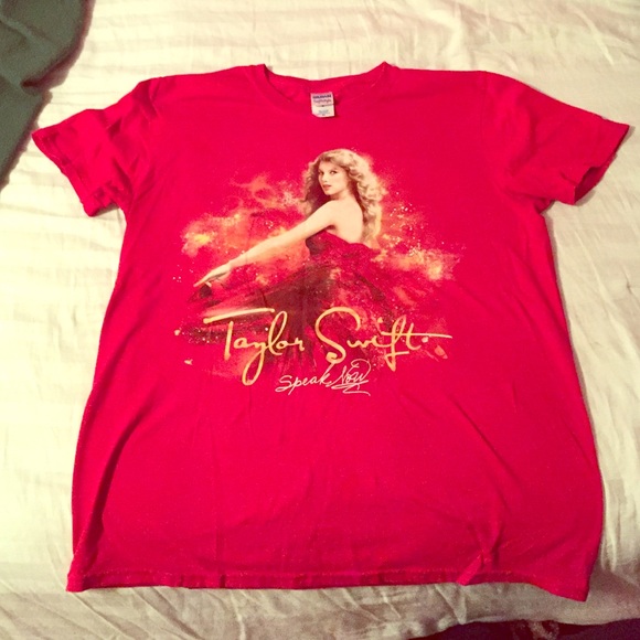 Taylor swift speak now tour shirt
