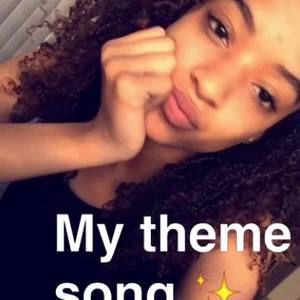 Meet your Posher, Aminah