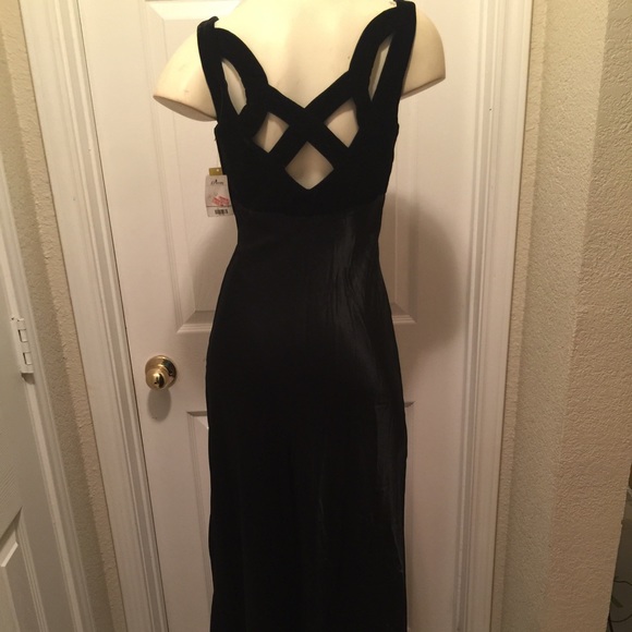 Zum Zum BLACK GOWN SZ 7-8 - Picture 3 of 4