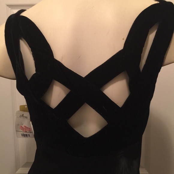 Zum Zum BLACK GOWN SZ 7-8 - Picture 4 of 4