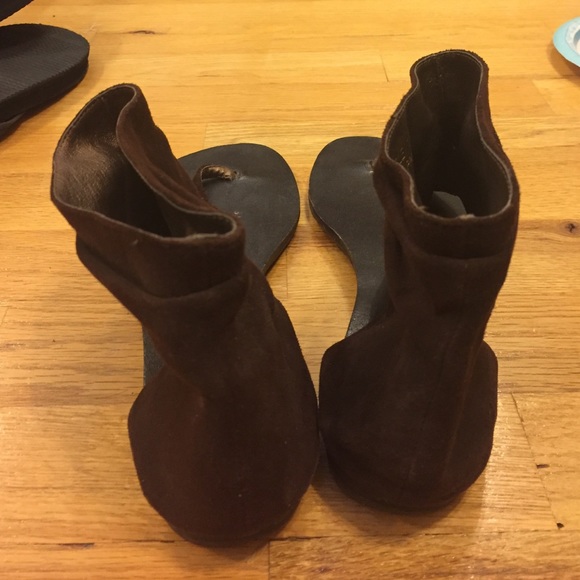 Unique Sandals - Picture 3 of 4