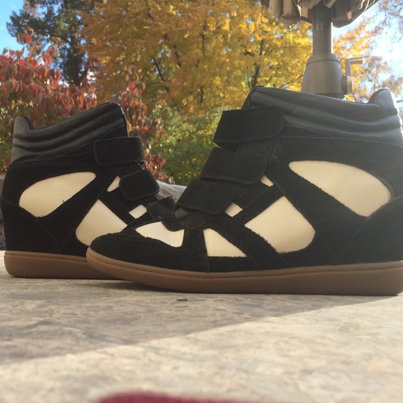 👏🏽Skechers S3 Sneaker Wedges👏🏽
