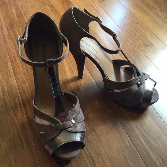 🚫Sold🚫Madden Girl platform t-strap heels sz 11. - Picture 2 of 4
