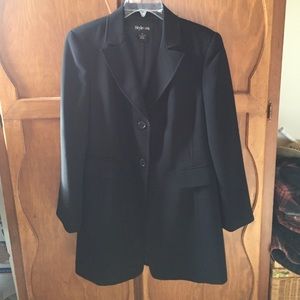 Three quarter length jacket, fully lined