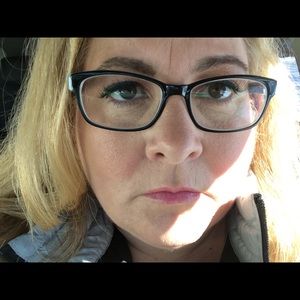 Meet your Posher, Tia