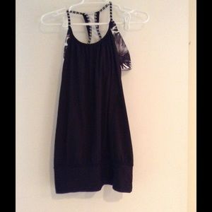 Lululemon no limits tank with built in bra