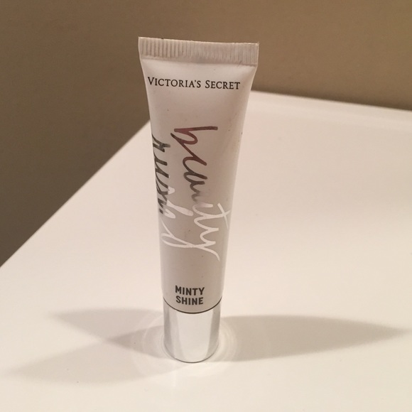 HURRRYYYY !!! minty lip gloss