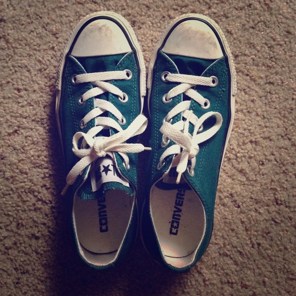 Chuck Taylor's Pine green US womens 6