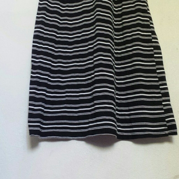 Body Hugging Striped Maxi Dress - Picture 2 of 2