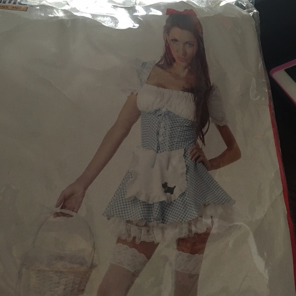 Dorothy size small
