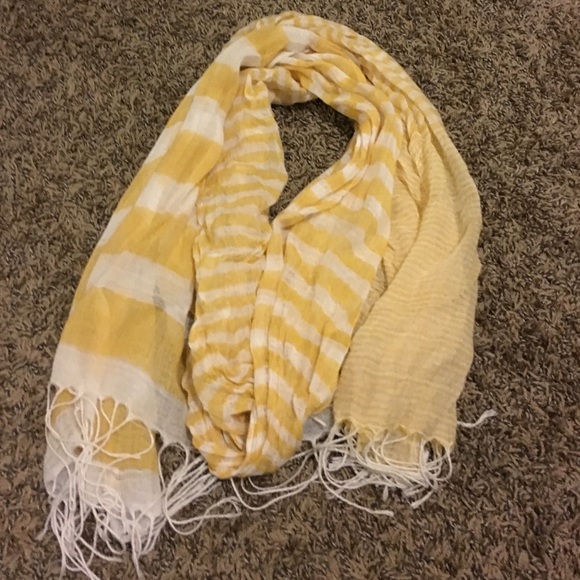 yellow scarf !