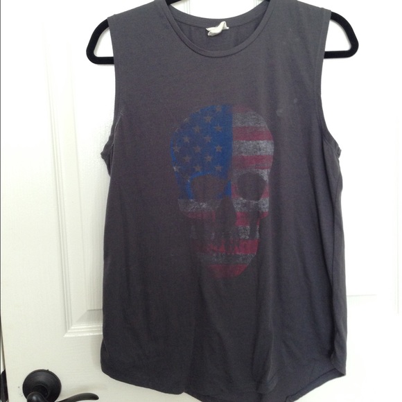 Muscle tee