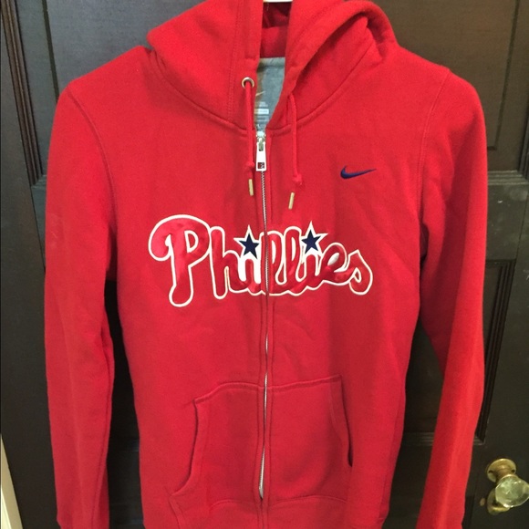Phillies zip up