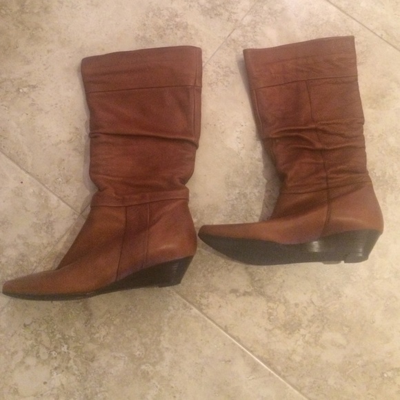 Boots - Picture 1 of 3