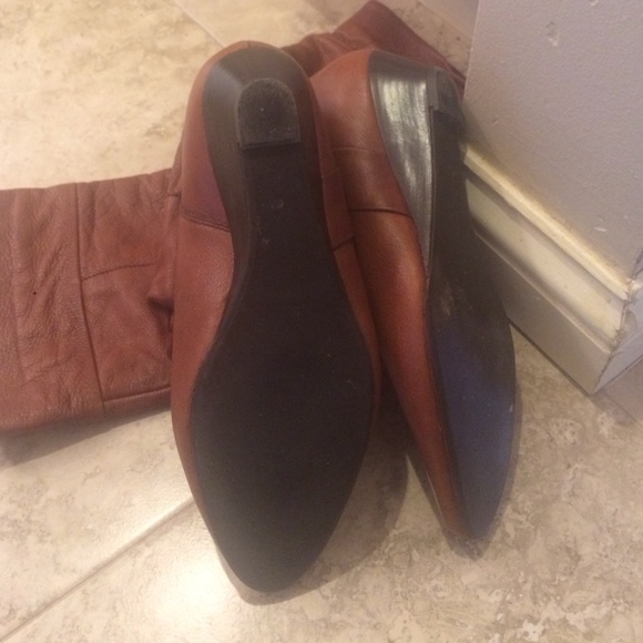 Boots - Picture 3 of 3