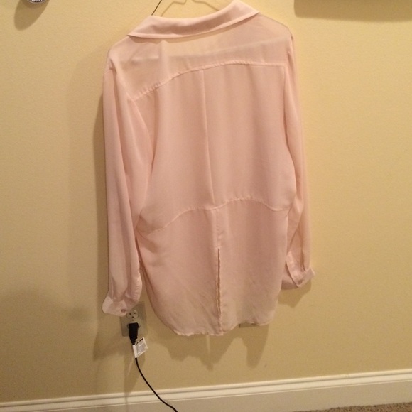 High-low decorative button down - Picture 3 of 3