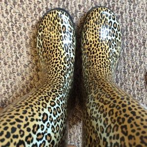 Cheetah rain boots