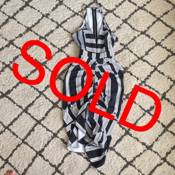 🏆Black & white stripe pattern dress