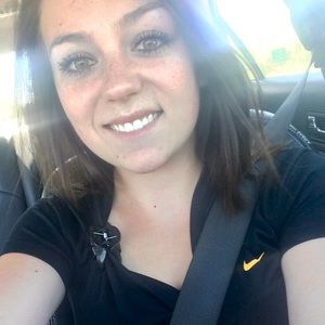 Meet your Posher, Kelly