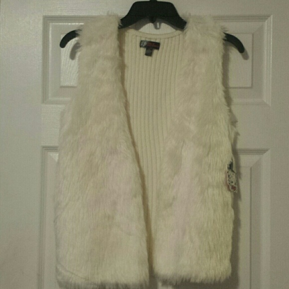 Faux fur sweater vest