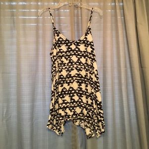 Black & White Patterned Flowy Top