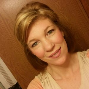 Meet your Posher, April