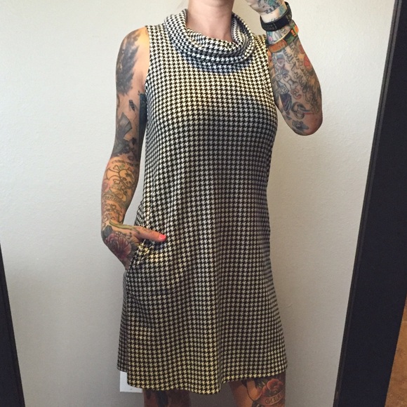 Alyn Paige New York Houndstooth Shift Dress
