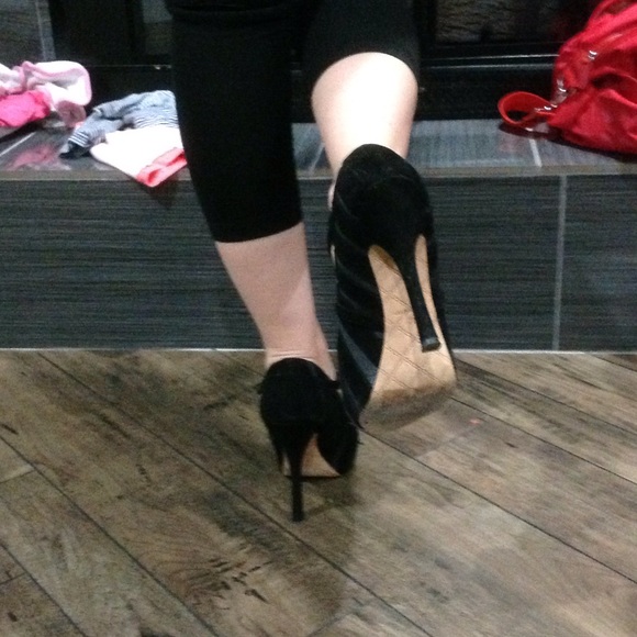 LAMB SHOES - Picture 2 of 4