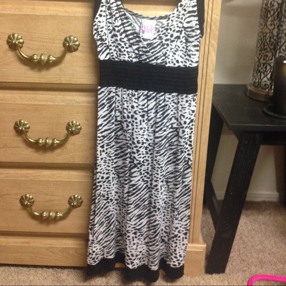 Zebra dress size XS.