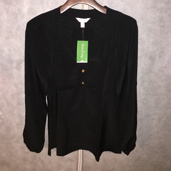 Lilly Pulitzer Tops - NWT Lilly Pulitzer black Elsa top small