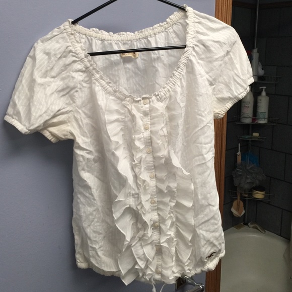 Cute hollister ruffle shirt - Picture 1 of 1
