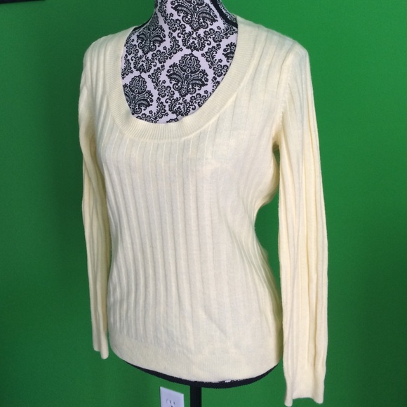 NY & Co sweater - Picture 3 of 3