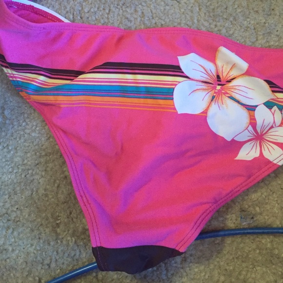 Bathing suit - Picture 2 of 2
