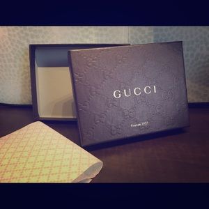 Gucci wallet box