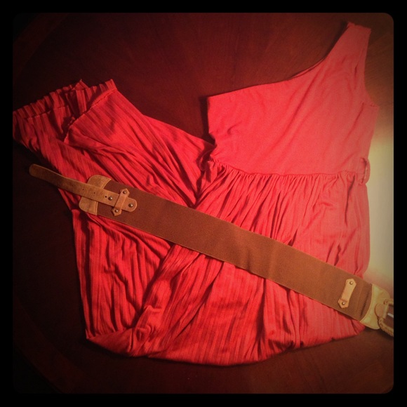 Pleated maxi dress with belt