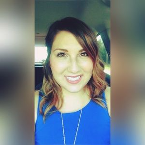 Meet your Posher, Monique