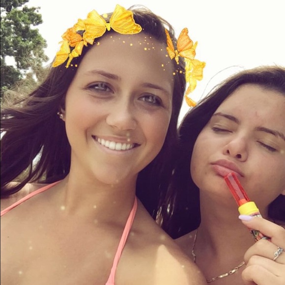 Meet your Posher, Renee - Picture 2 of 3