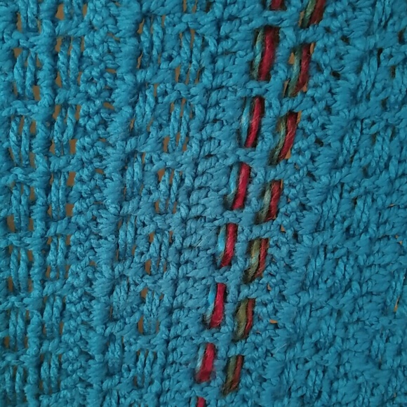 Turquoise handmade throw - Picture 2 of 2