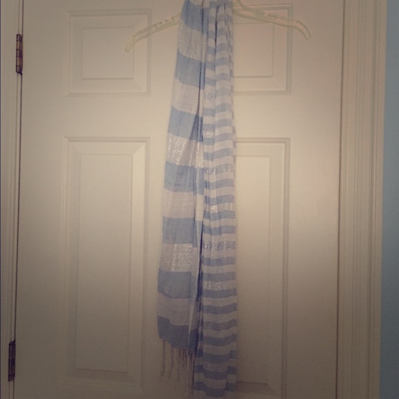 Blue/white sparkle scarf