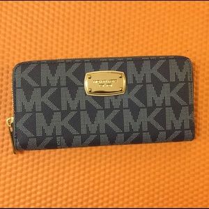 Michael Kors Wallet Navy Blue & Gold