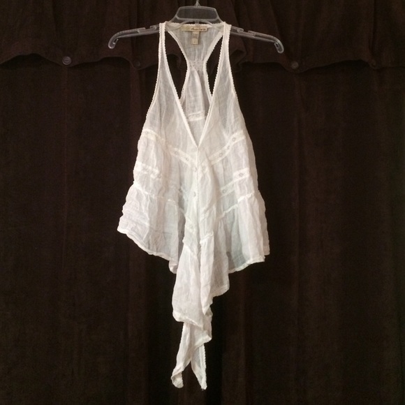White vest/top