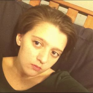 Meet your Posher, Elyssa