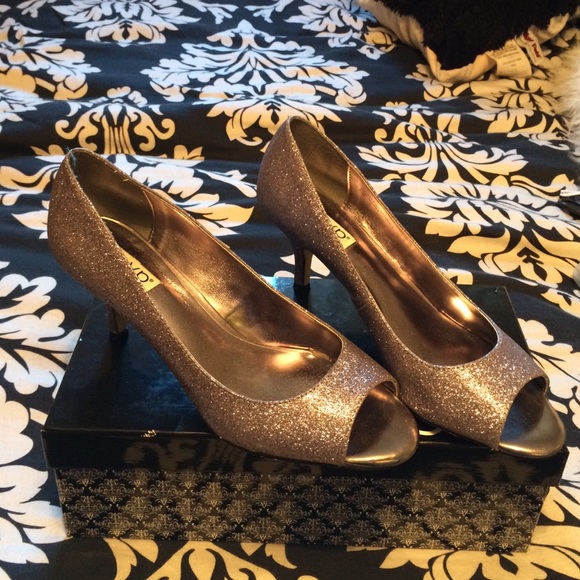 Gunpowder grey glittery heels✨