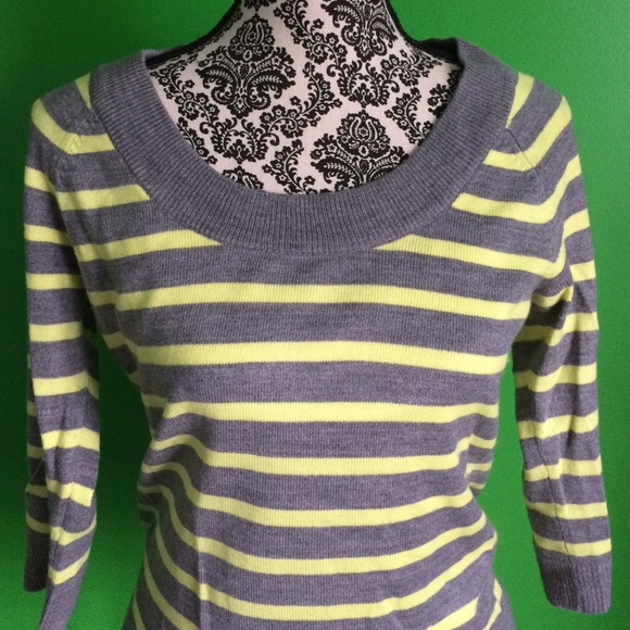 NY & Co scoop neck stripped 3/4 sweater - Picture 2 of 3