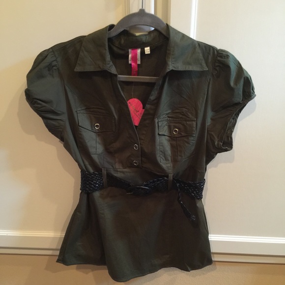Hunter green top