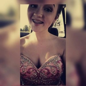 Meet your Posher, Halie